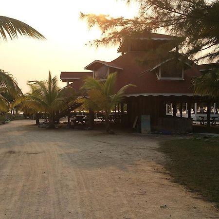Sea Eye Hotel - Laguna Building Utila Buitenkant foto
